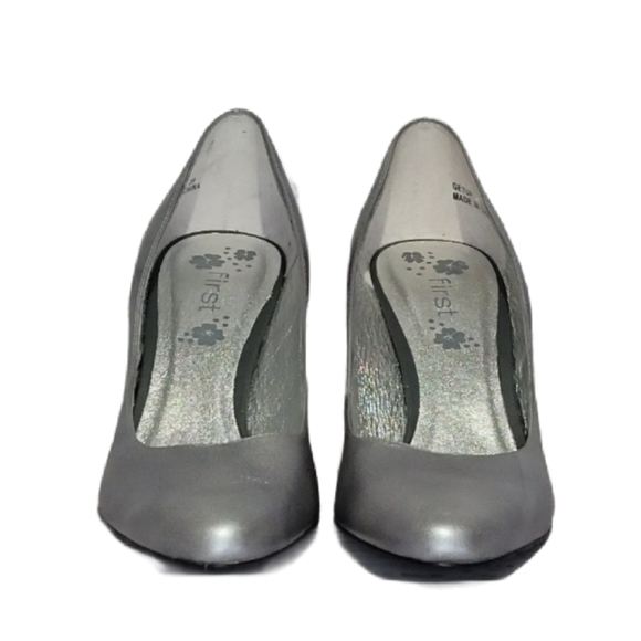 First Silver Heels - Picture 4 of 11